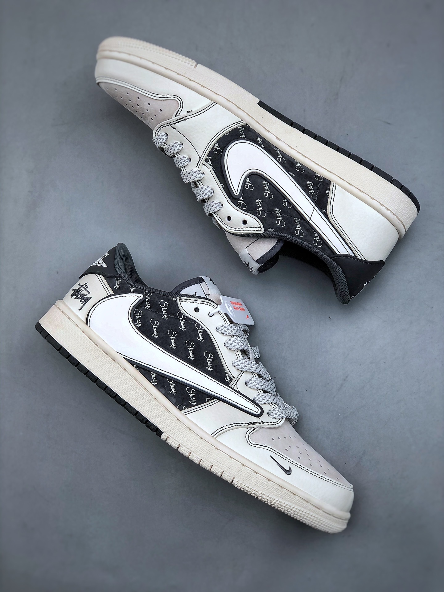 Travis Style Low Black White