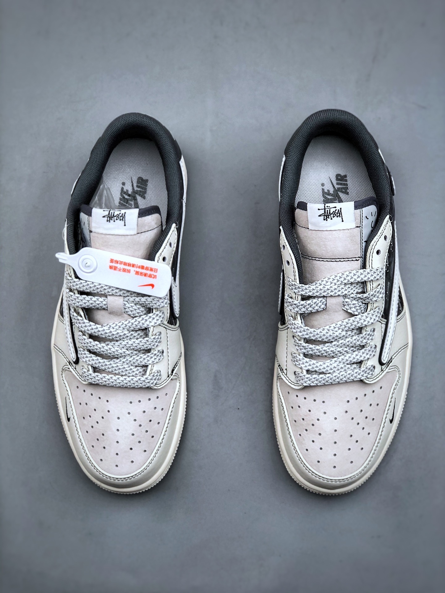 Travis Style Low Black White