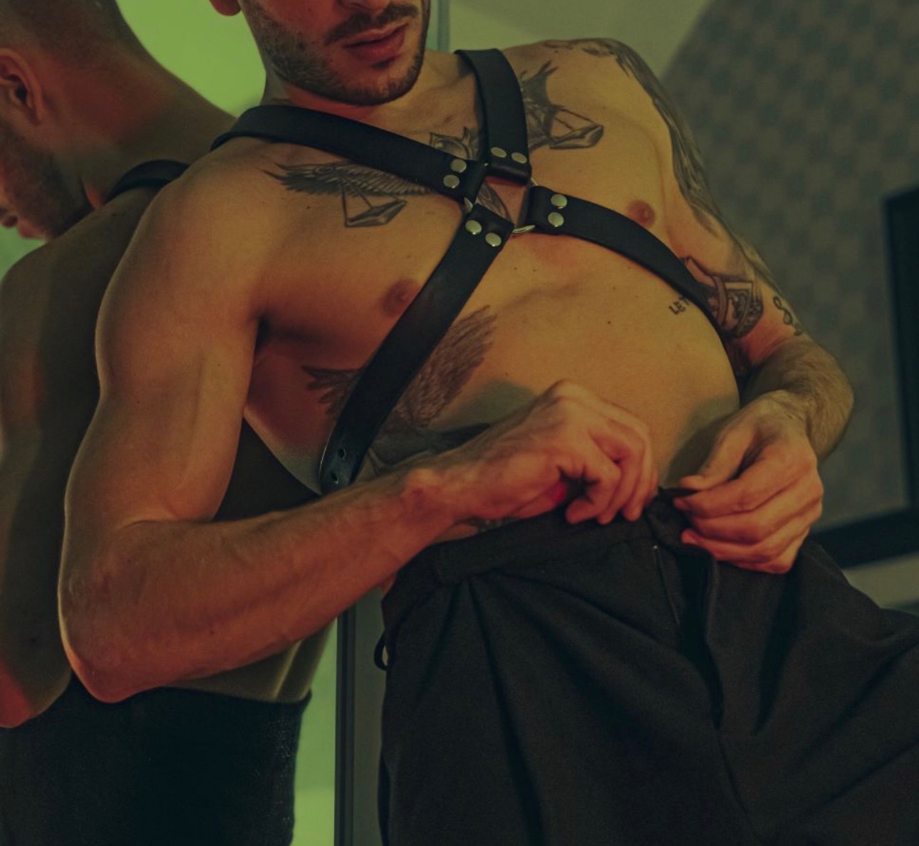 Harnais buste cuir homme