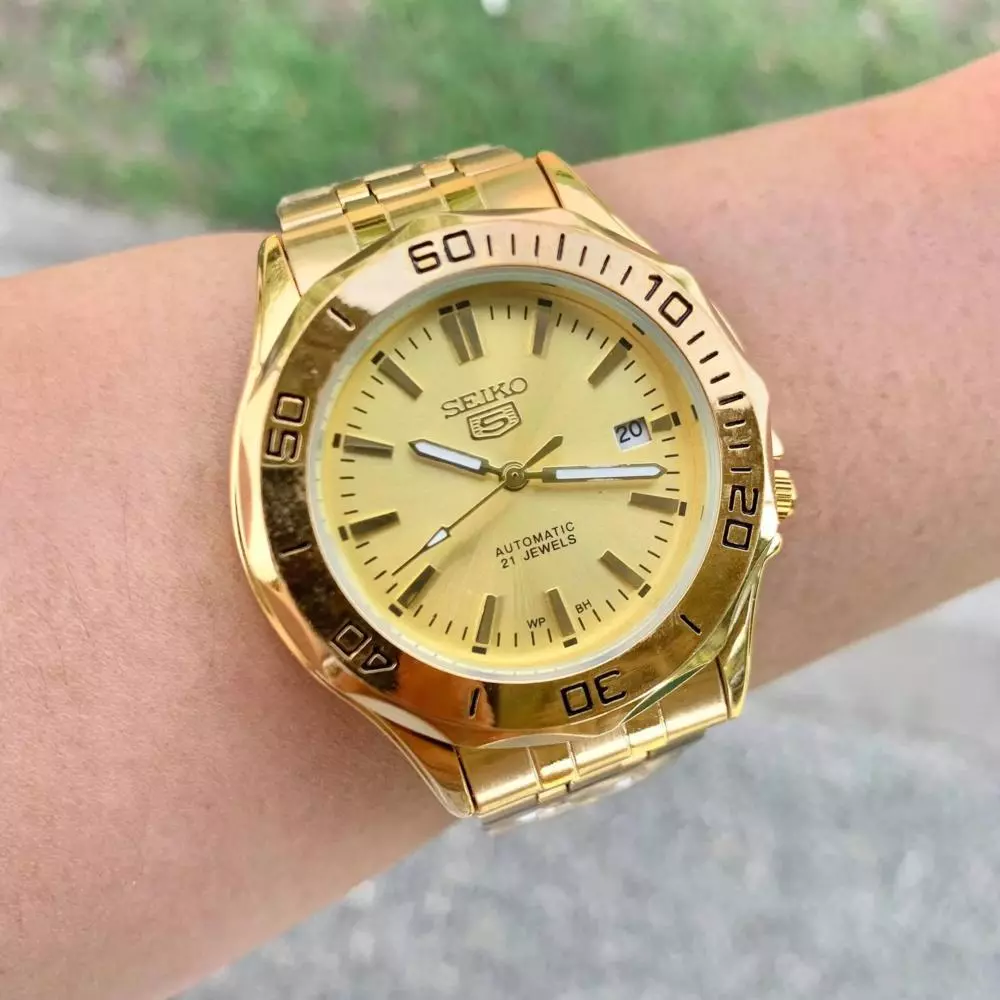 Seiko 5 Sports Men’s Watch — Automatic 21 Jewels, Date Display, Black Dial, Silver Stainless Steel