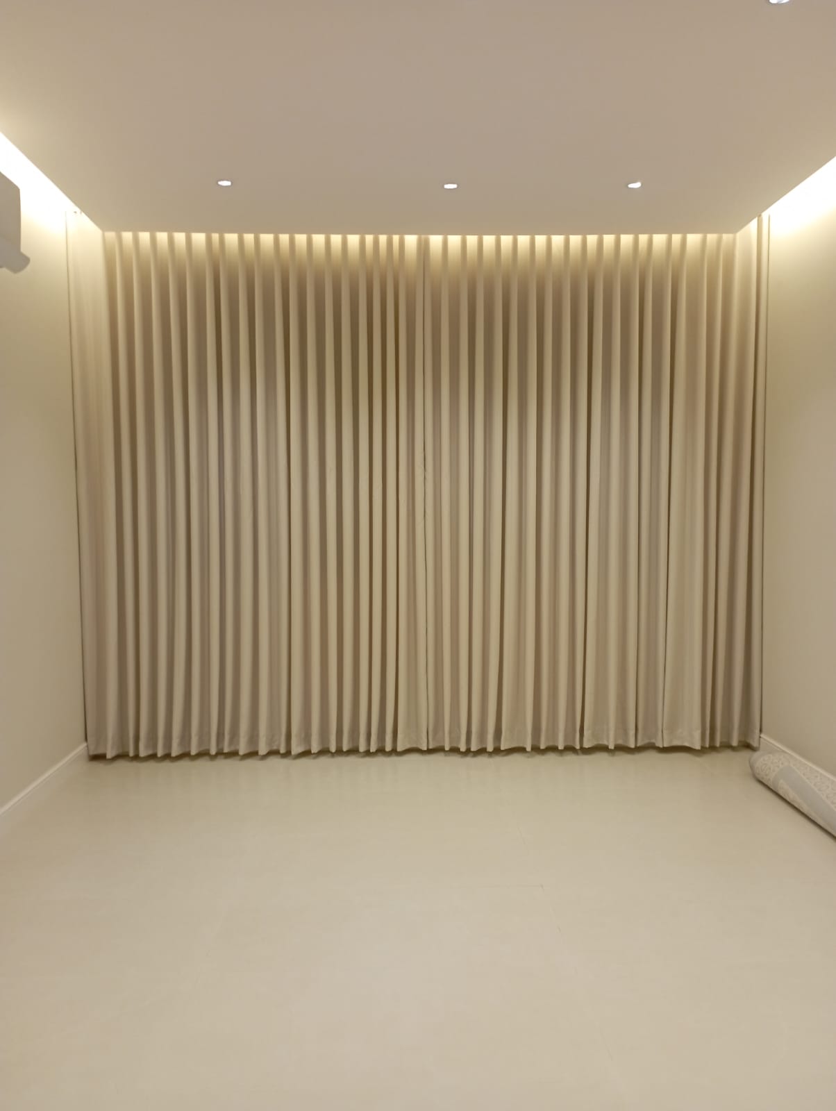 ستائر ويف مودرن في الرياض | تفصيل ستائر قماش حسب الطلب