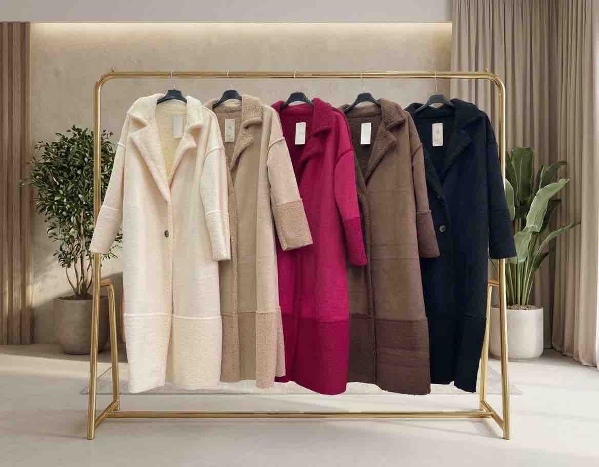 Stylish Magenta Wool Overcoat