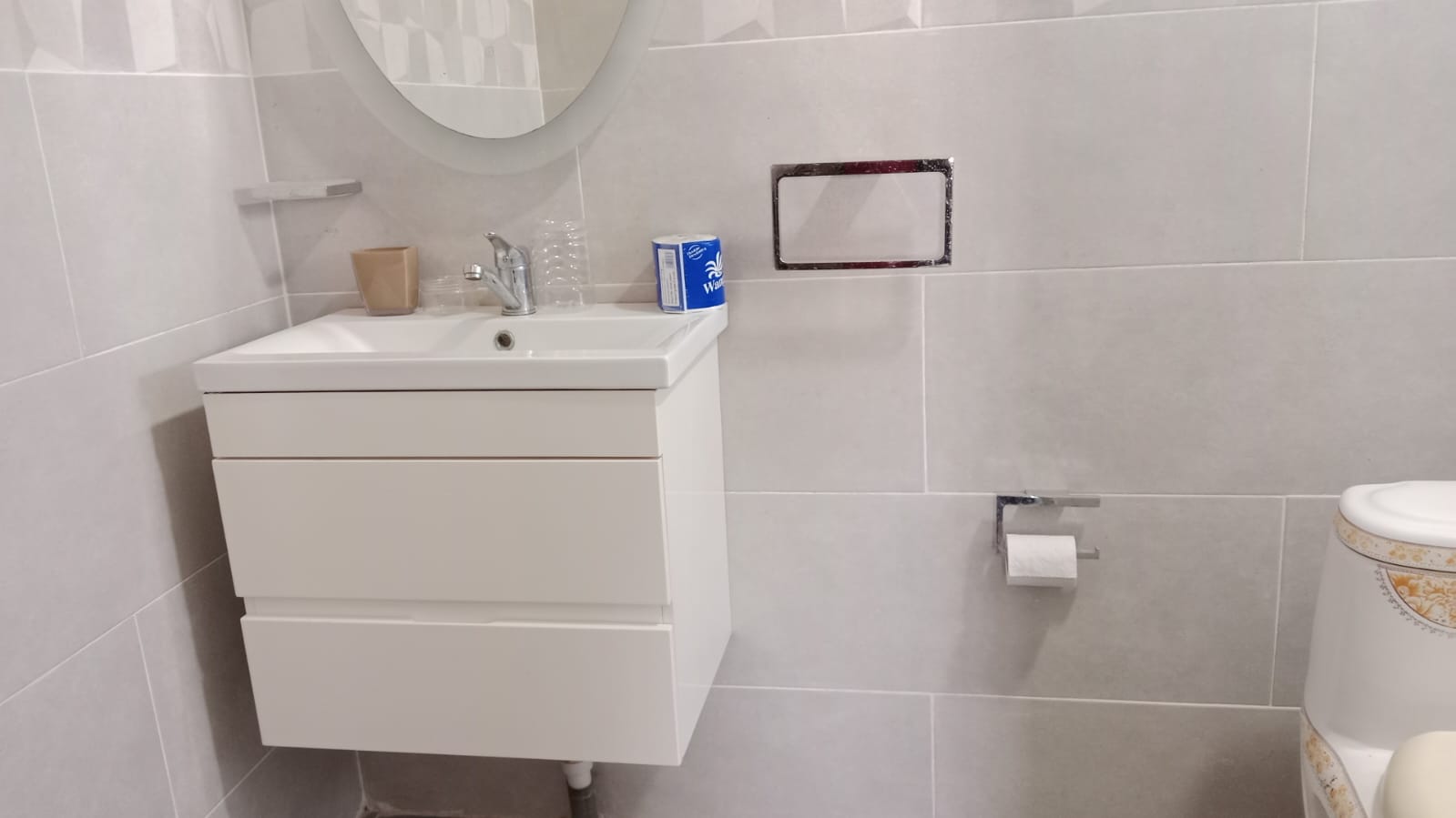 Superior bedroom with bathroom and a/c