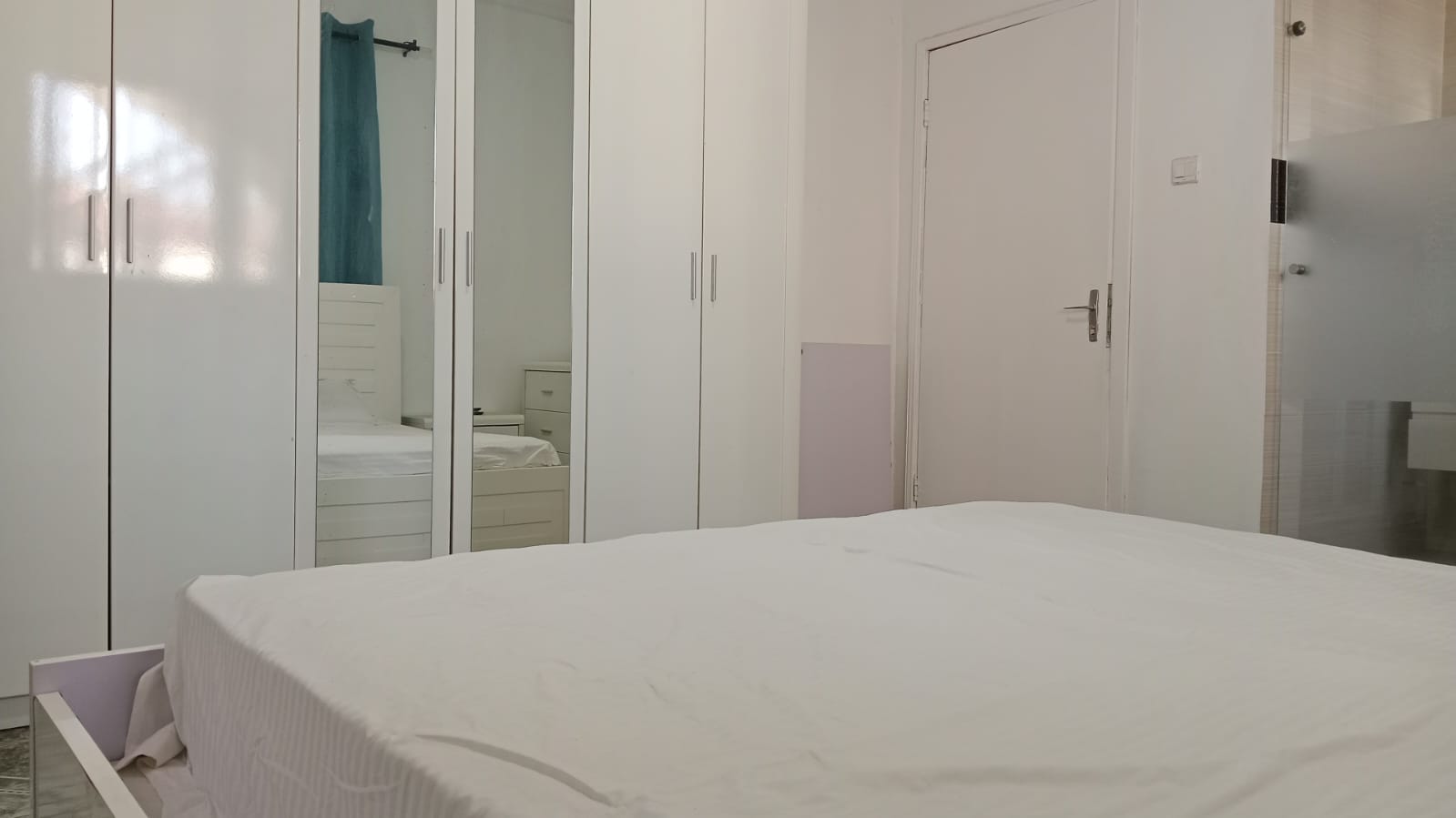 Superior bedroom with bathroom and a/c