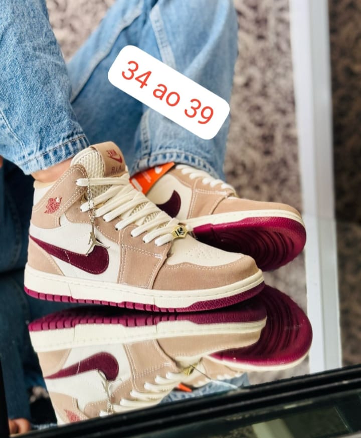 Tênis esportivo Nike Chigago