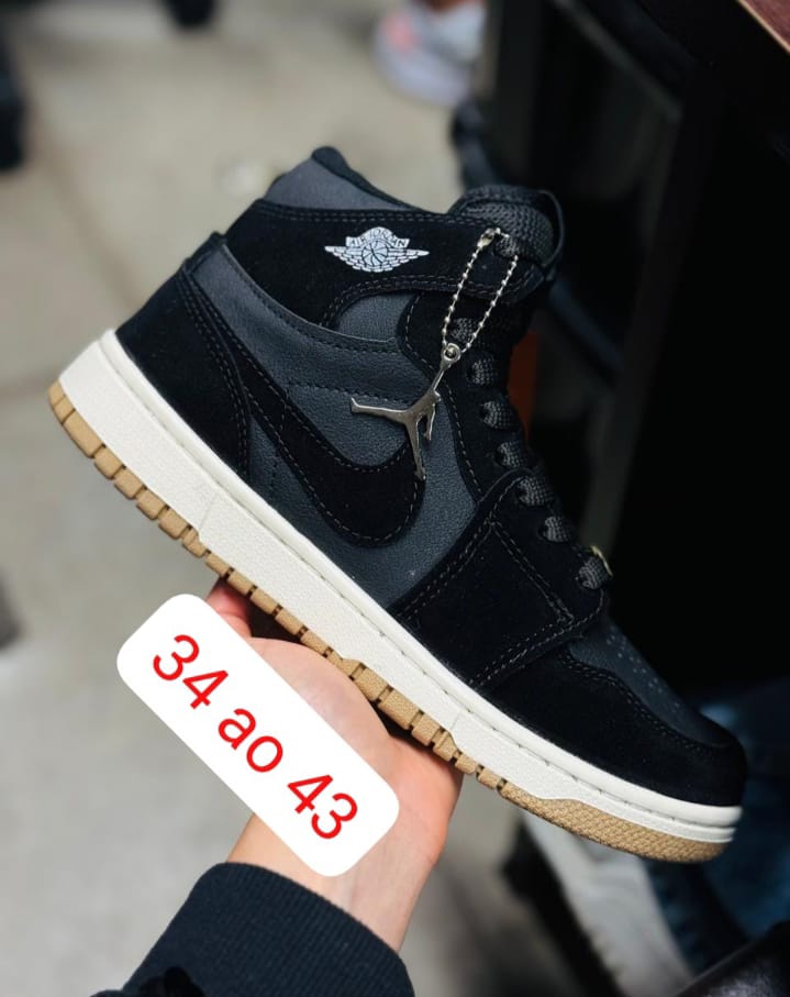 Tênis esportivo Nike Chigago