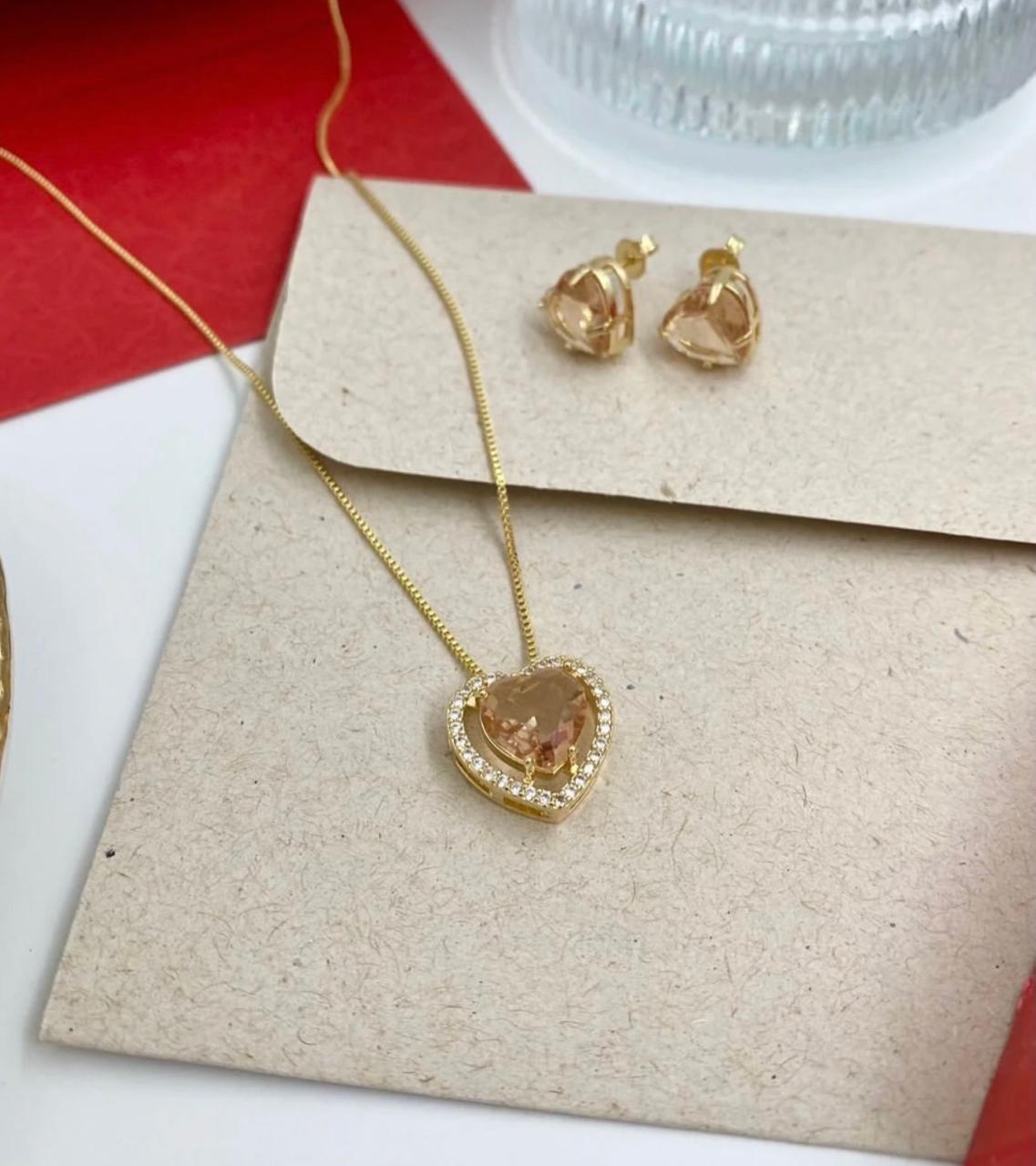 Conjunto de Colar e Brincos com Coração de zirconia folhado a ouro