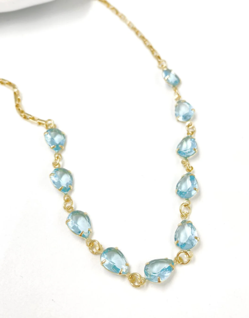 Colar choker com pedras azuis