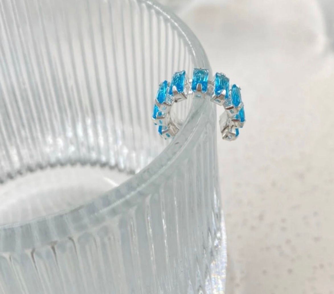 EAR CUFF folhado a prata com zirconias azuis