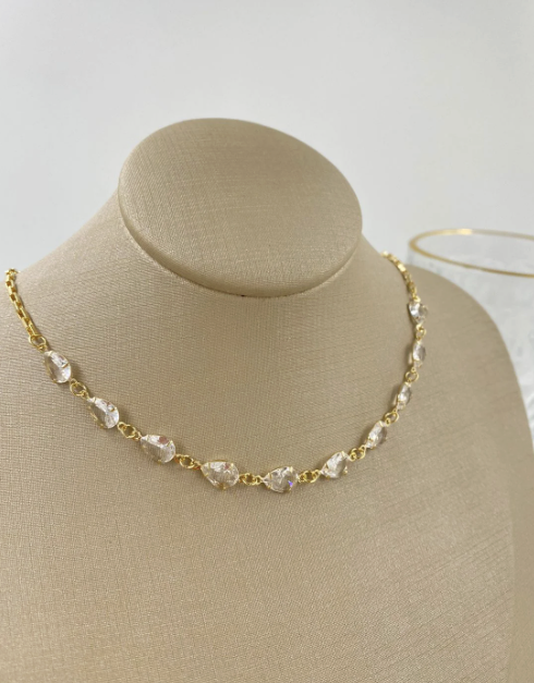 Colar choker de Pedras Cristalinas