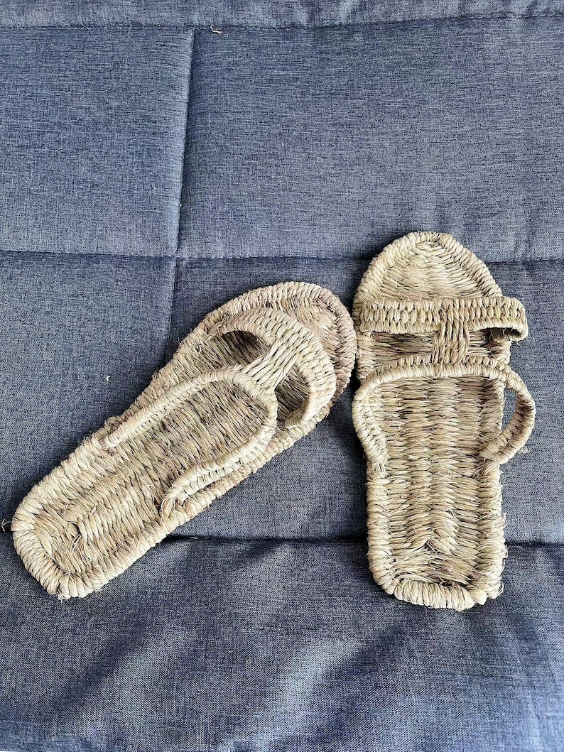 Handwoven Straw Sandals: Unisex Japanese Style Linen Slippers