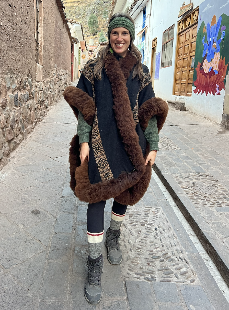 Handmade Baby Alpaca Poncho Black/Brown details