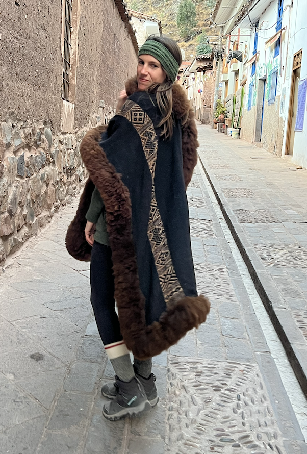 Handmade Baby Alpaca Poncho Black/Brown details