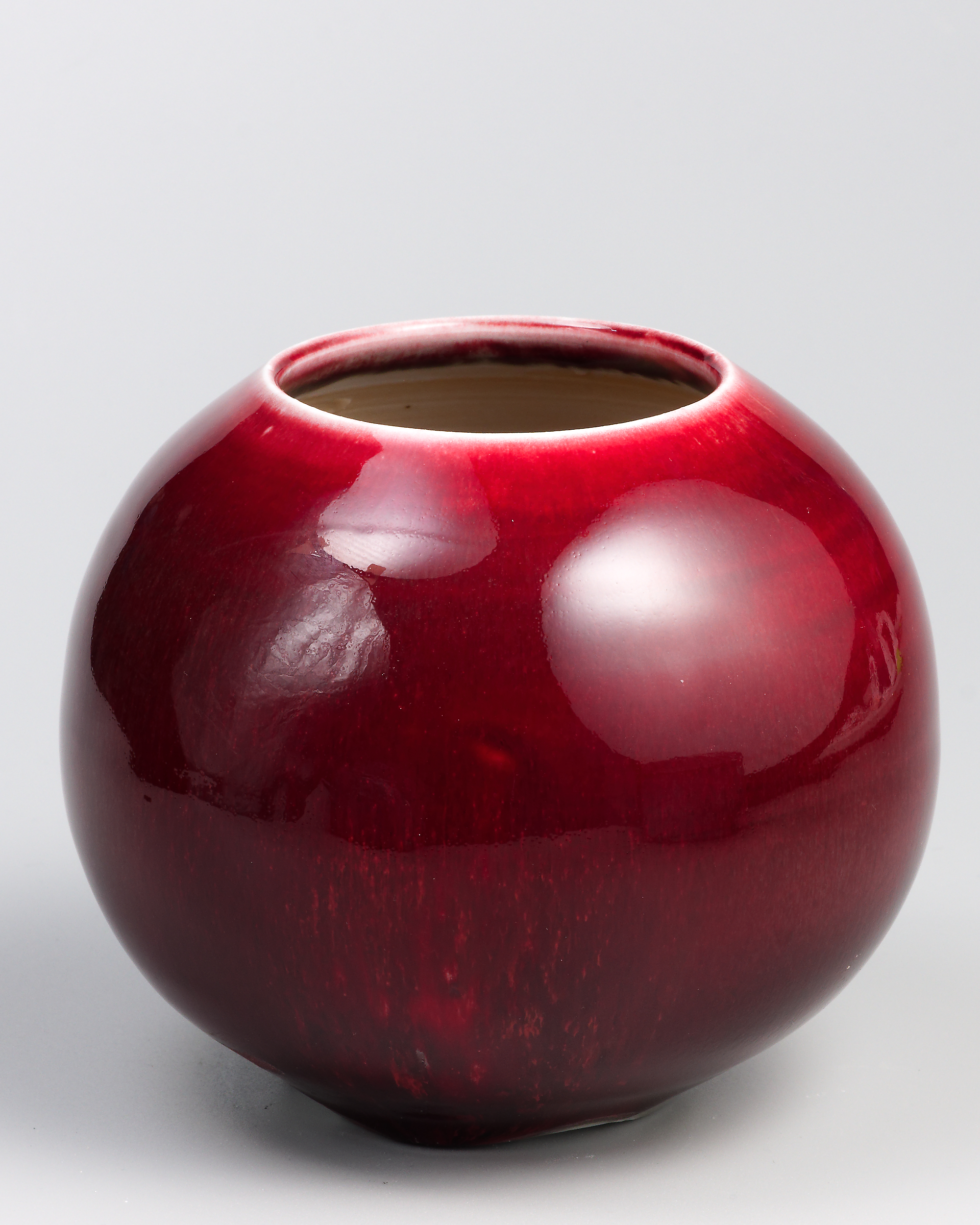 Vase en porcelaine hauteur 11 cm