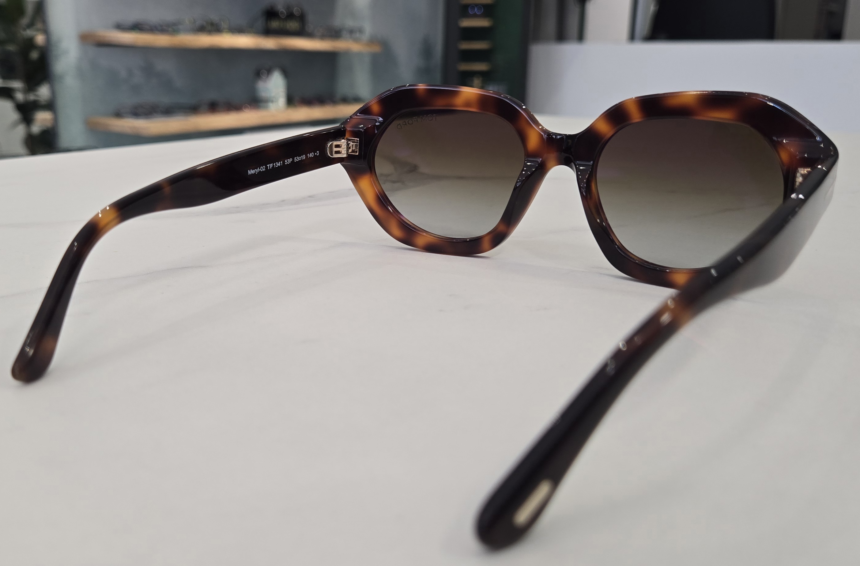 TOM FORD - MERYL-02