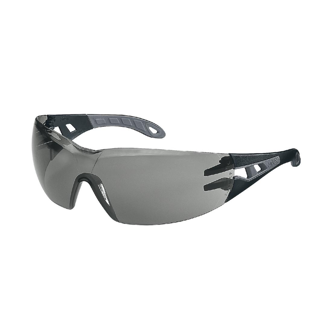 uvex pheos safety spectacles anti-fog on the inside, extremely scratch-resistant & chemical-resistant on the outside