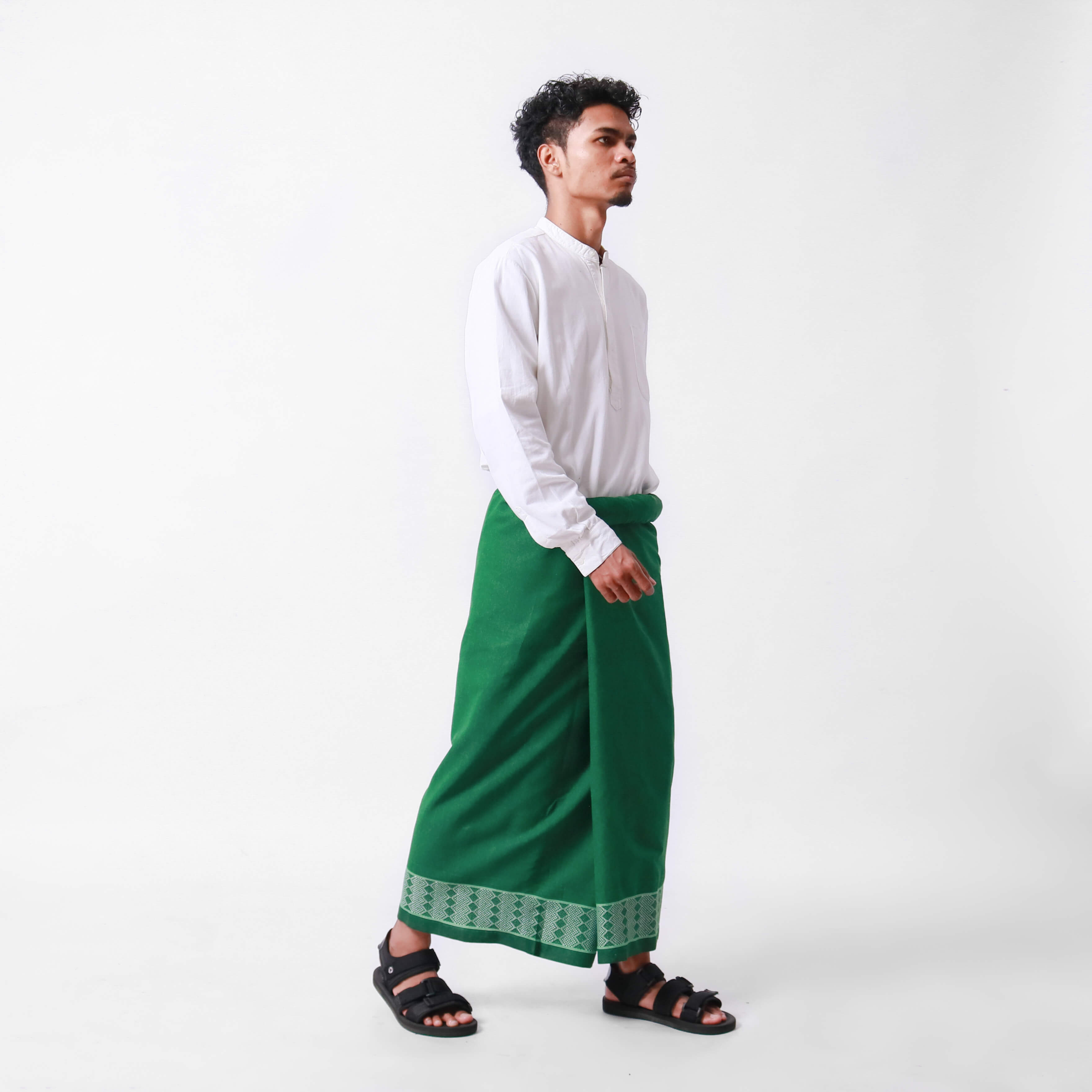 Sarung Hijau Tradisional