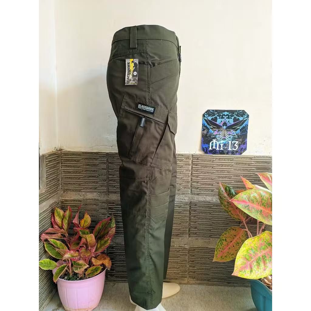 Celana cargo pria