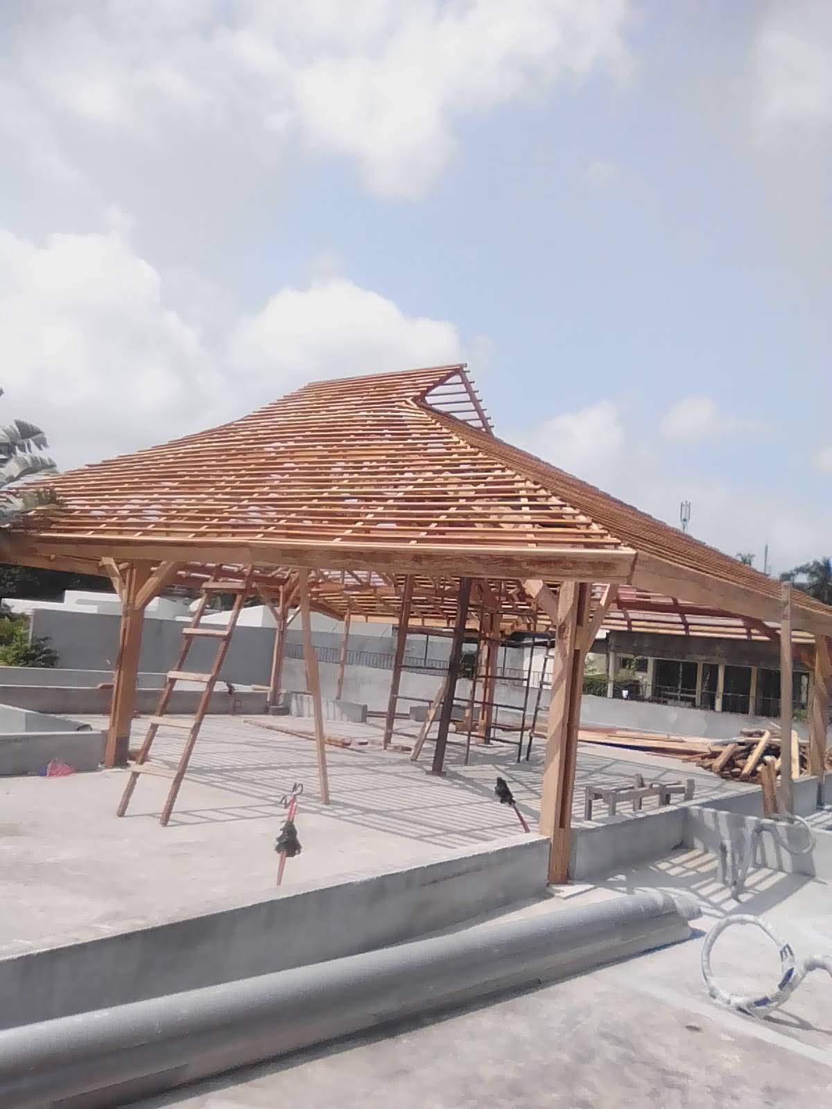 Charpente Métallique & Bois – Conception, Fabrication et Installation sur Mesure