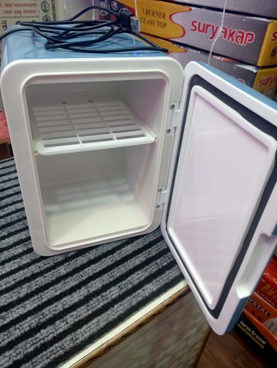 Portable Mini Fridge type C charger