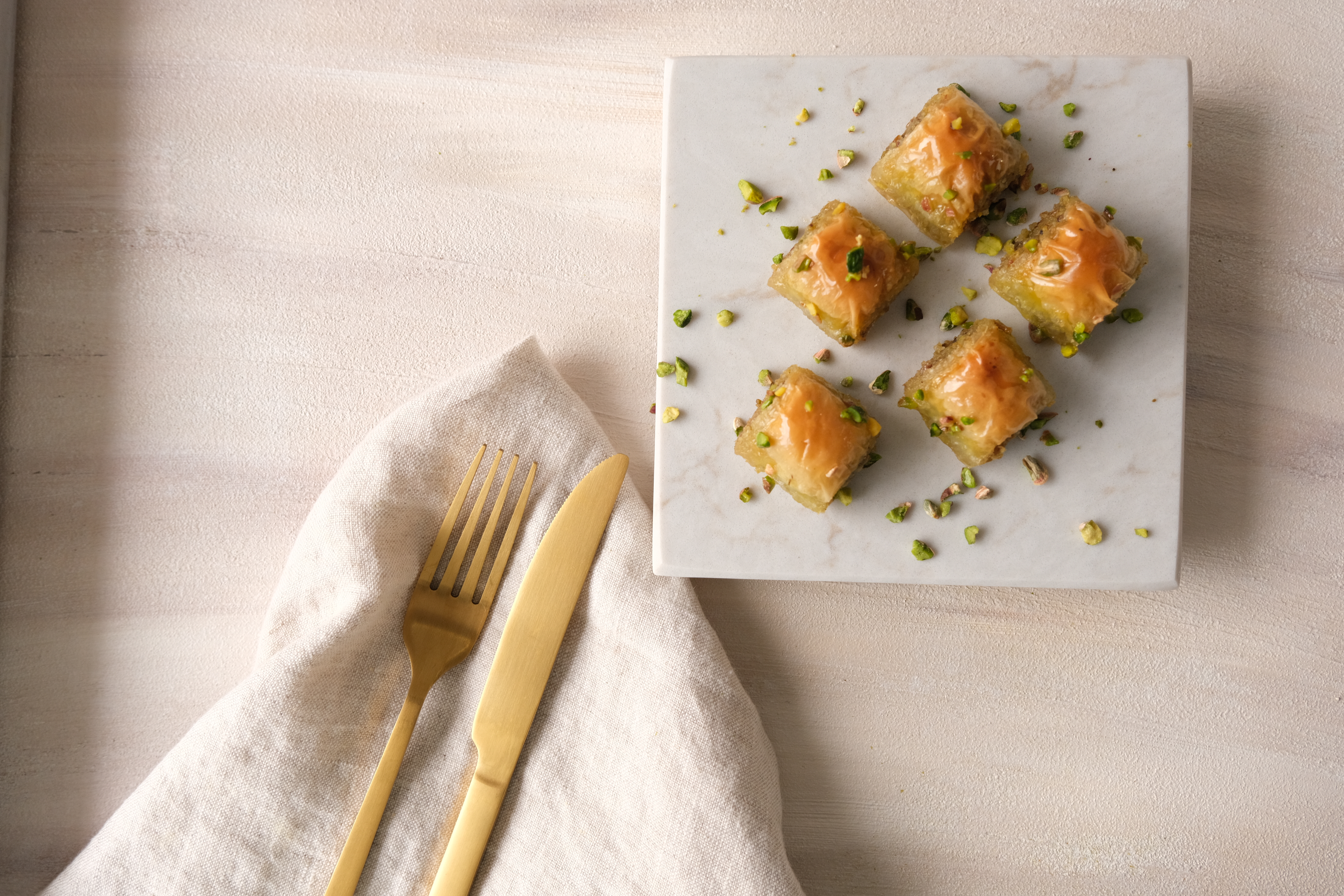 Fıstıklı Küçük Özel Baklava  (1.5 kğ )