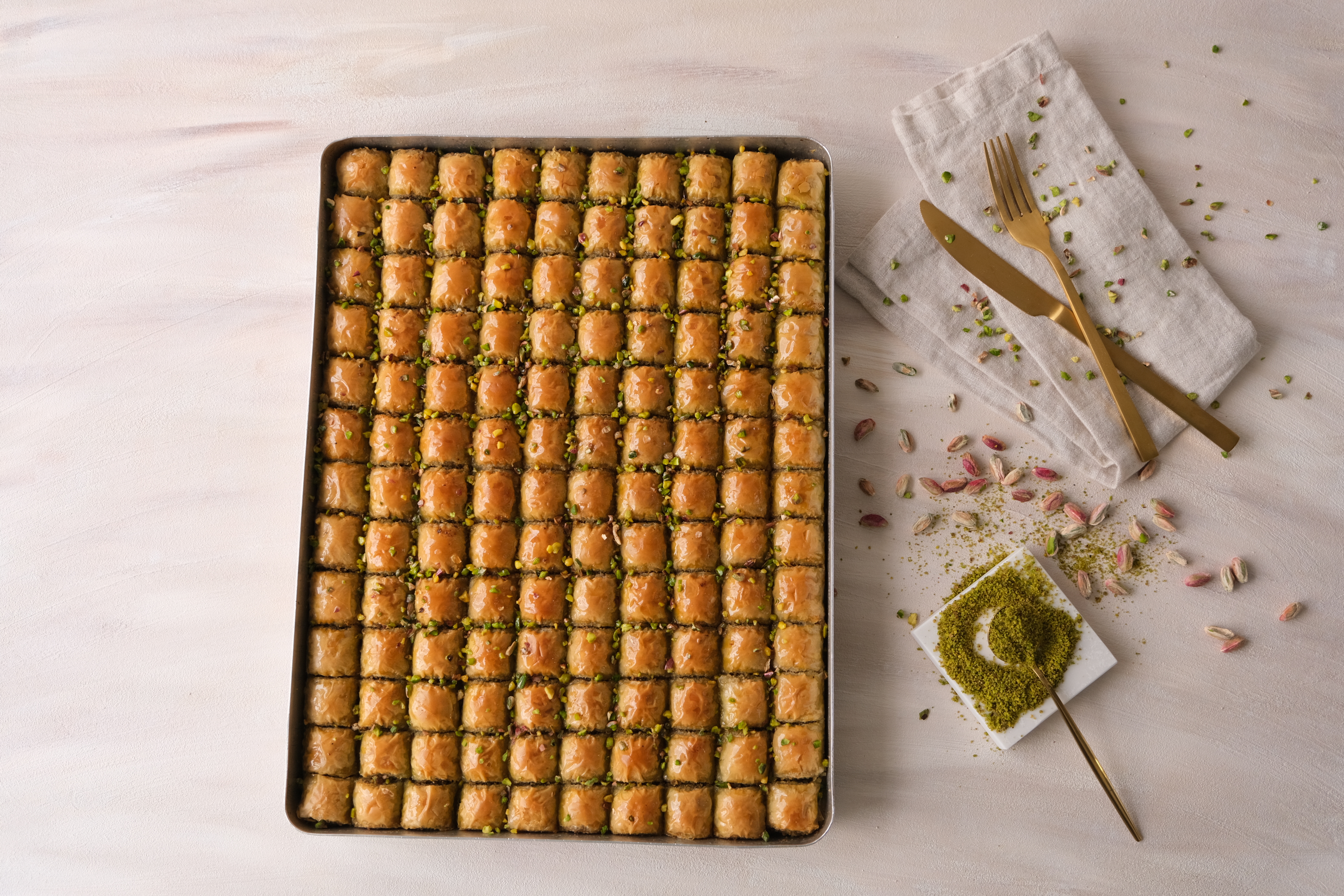 Fıstıklı Küçük Özel Baklava  (1.5 kğ )