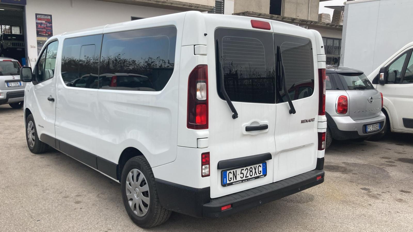 Renault Trafic Combi 9 posti