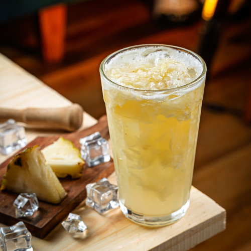 Dona Tereza - Caipirinha de Abacaxi