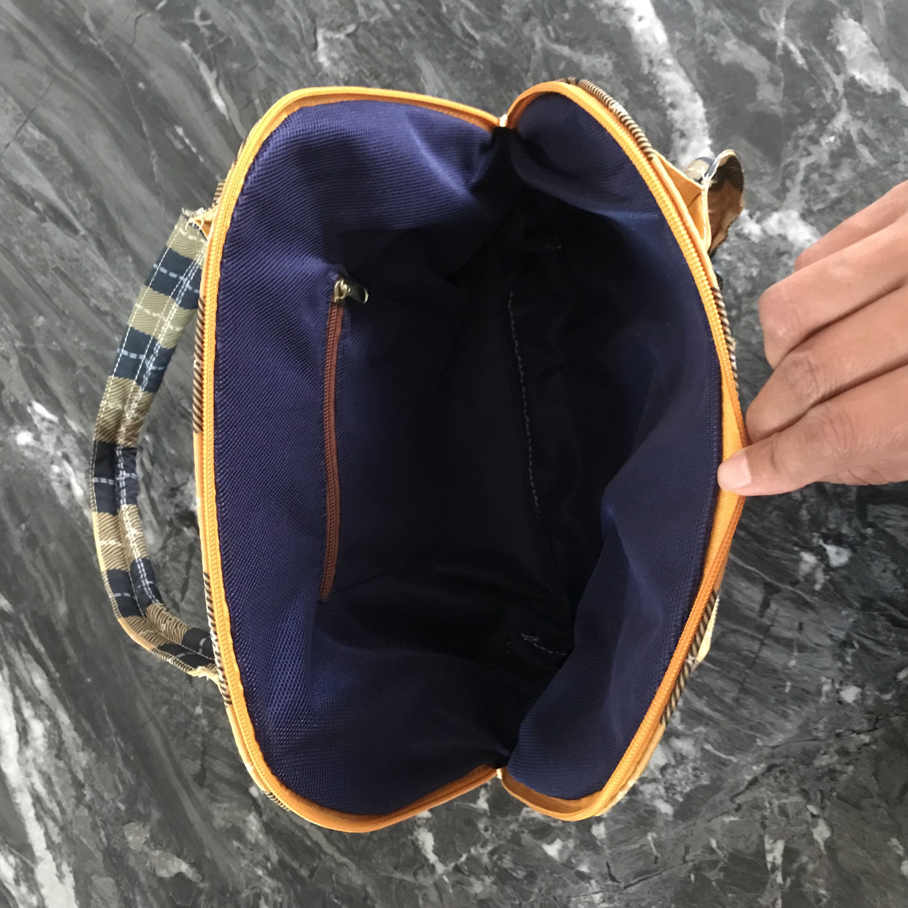 Bolsa Semicircular Harry Potter Hufflepuff