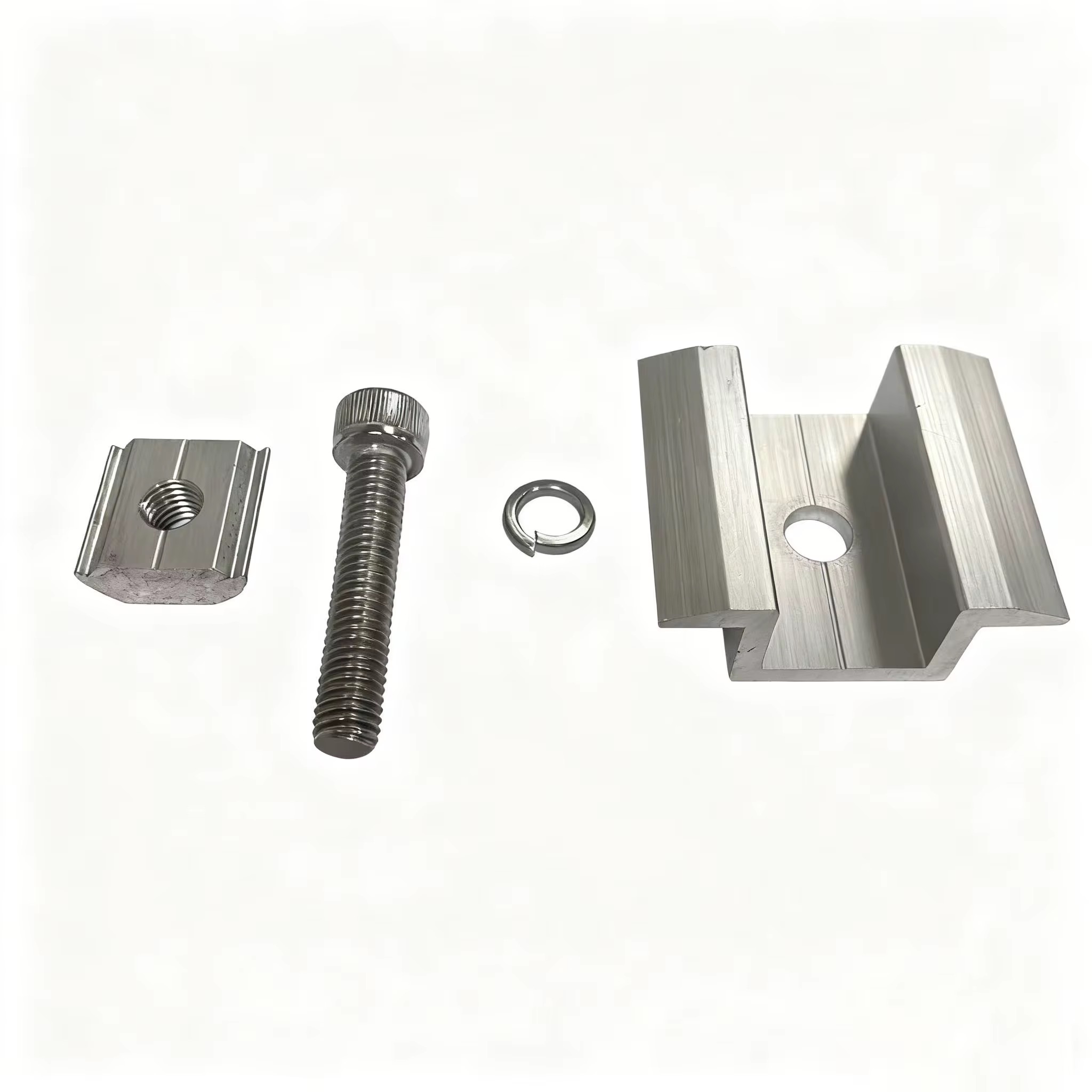 Herrajes y perfiles para paneles solares 