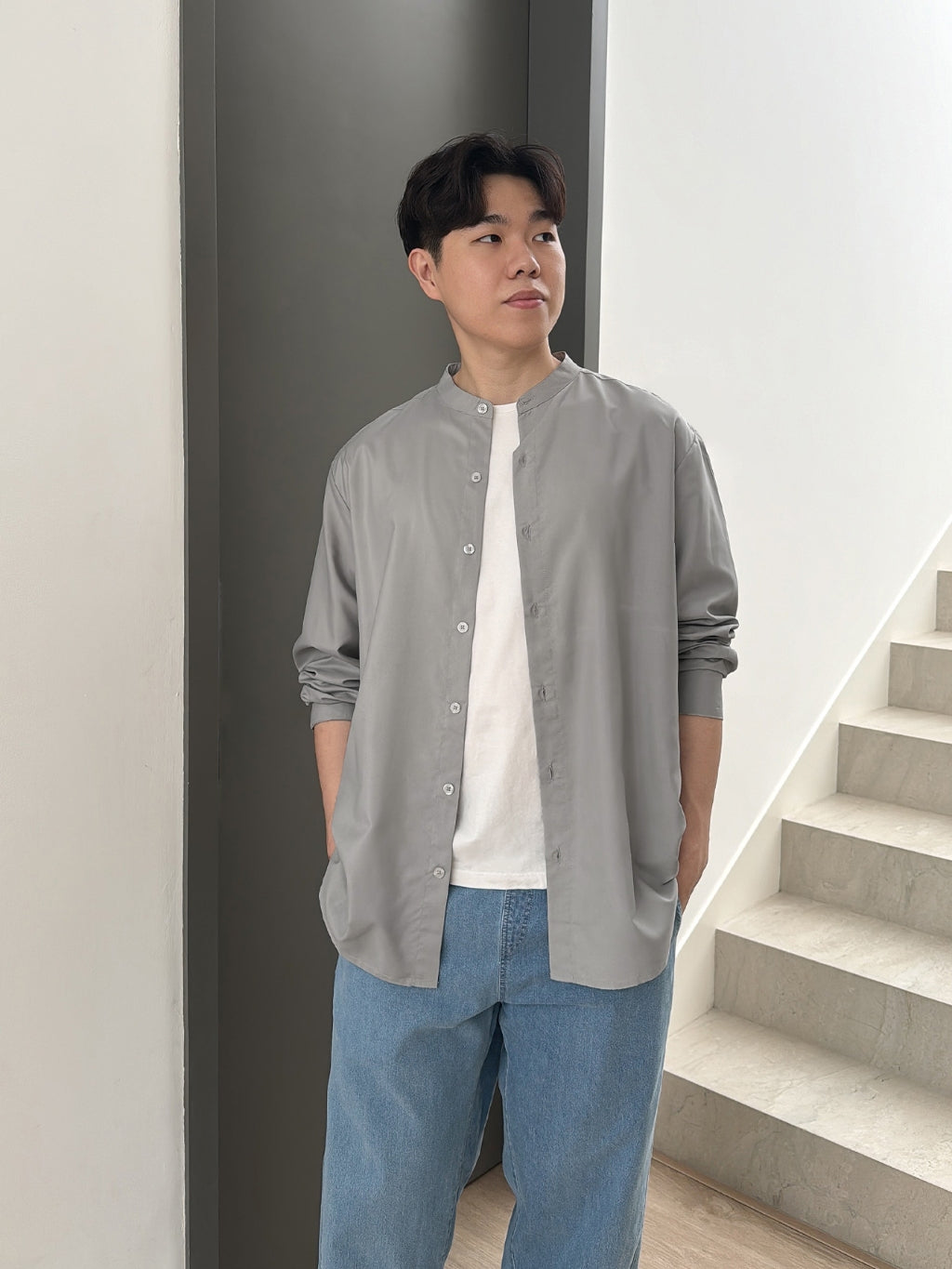 Kemeja Lengan Panjang Abu-Abu Pria