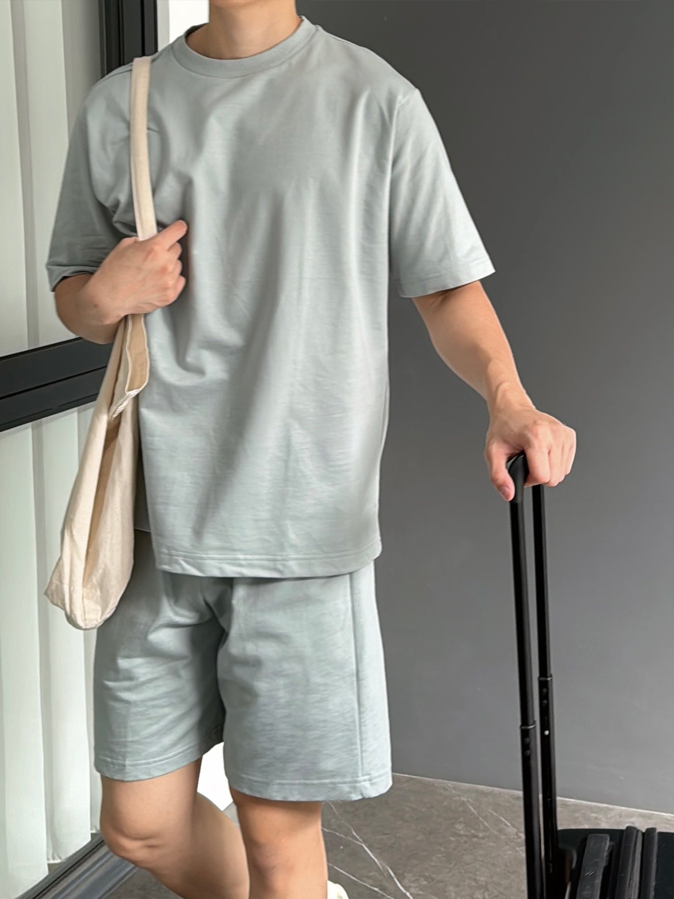 Setelan Santai Pria Abu-Abu