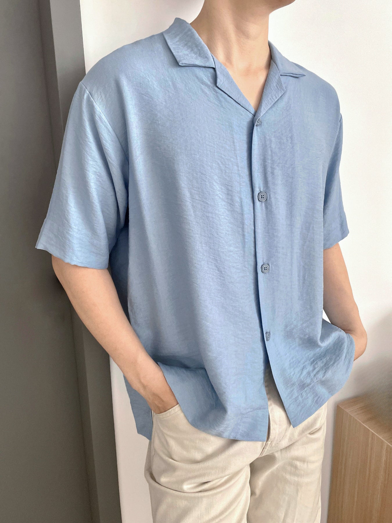 Kemeja Pria Lengan Pendek Biru