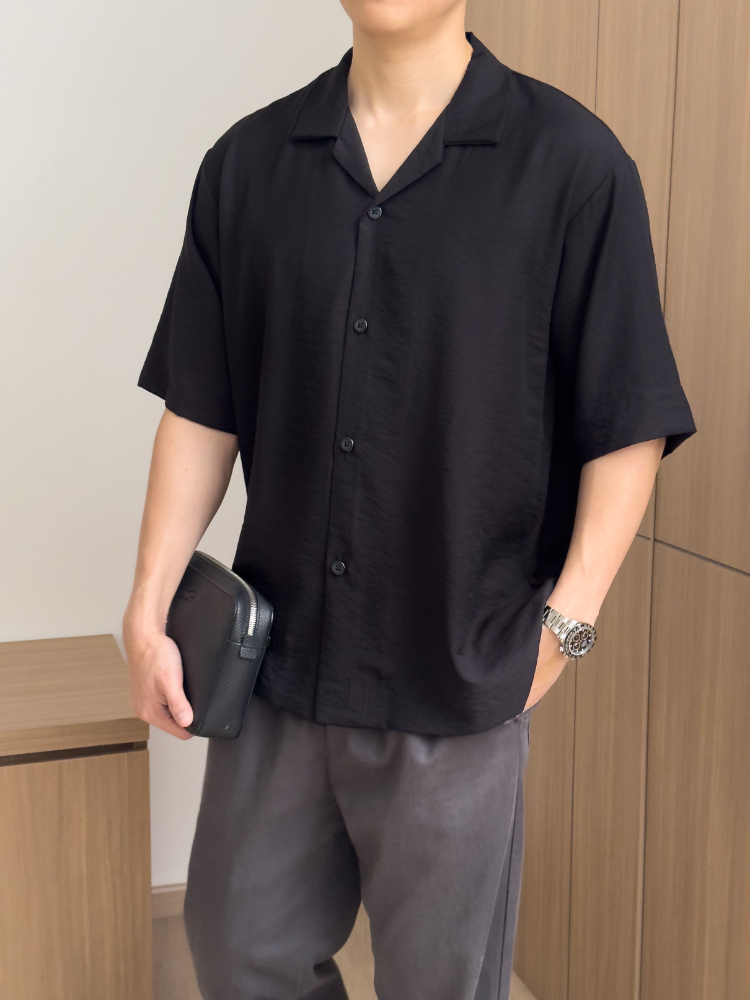 Kemeja Pria Lengan Pendek Hitam