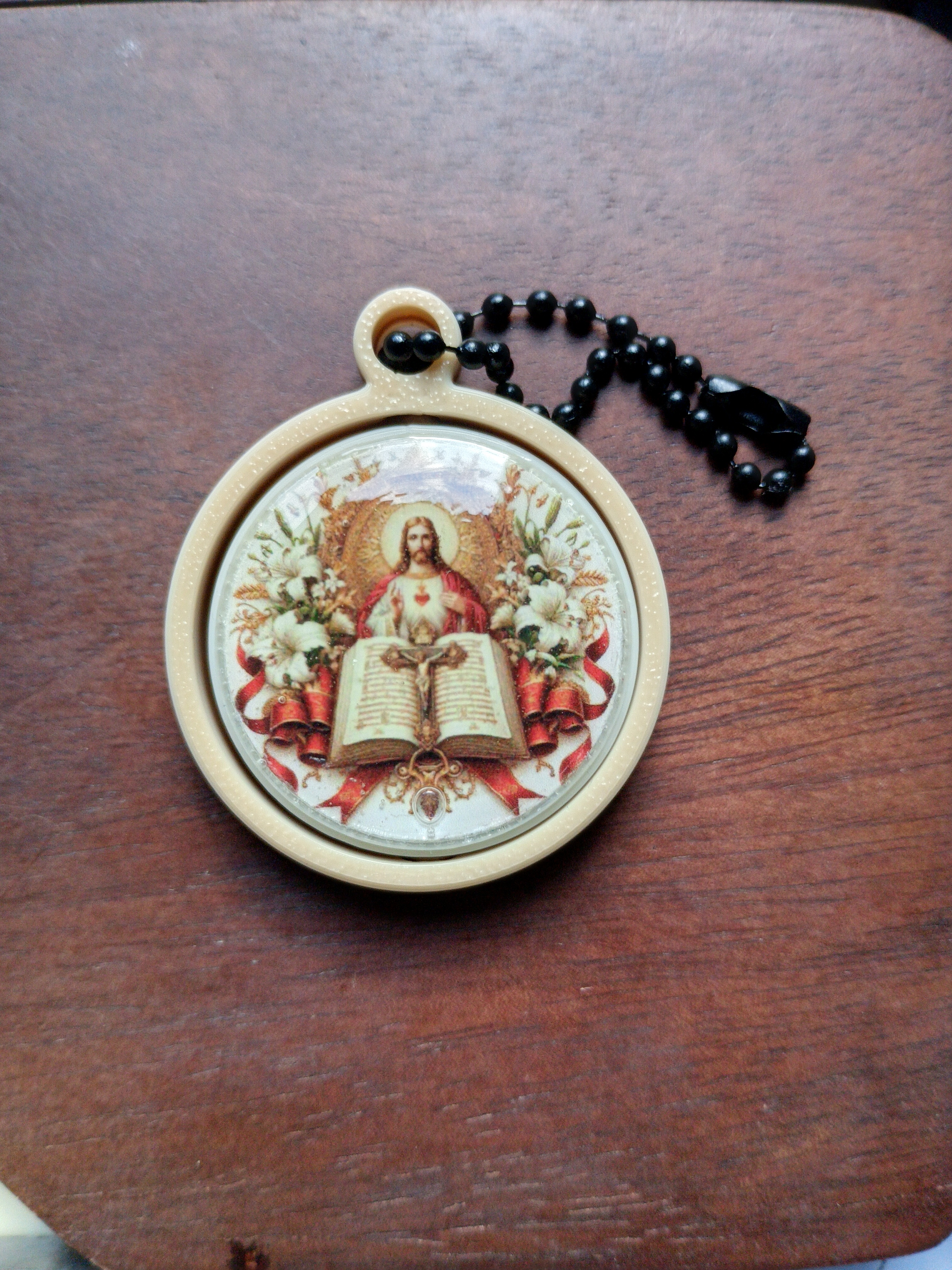 porte-clé gyroscopique religieux en bois