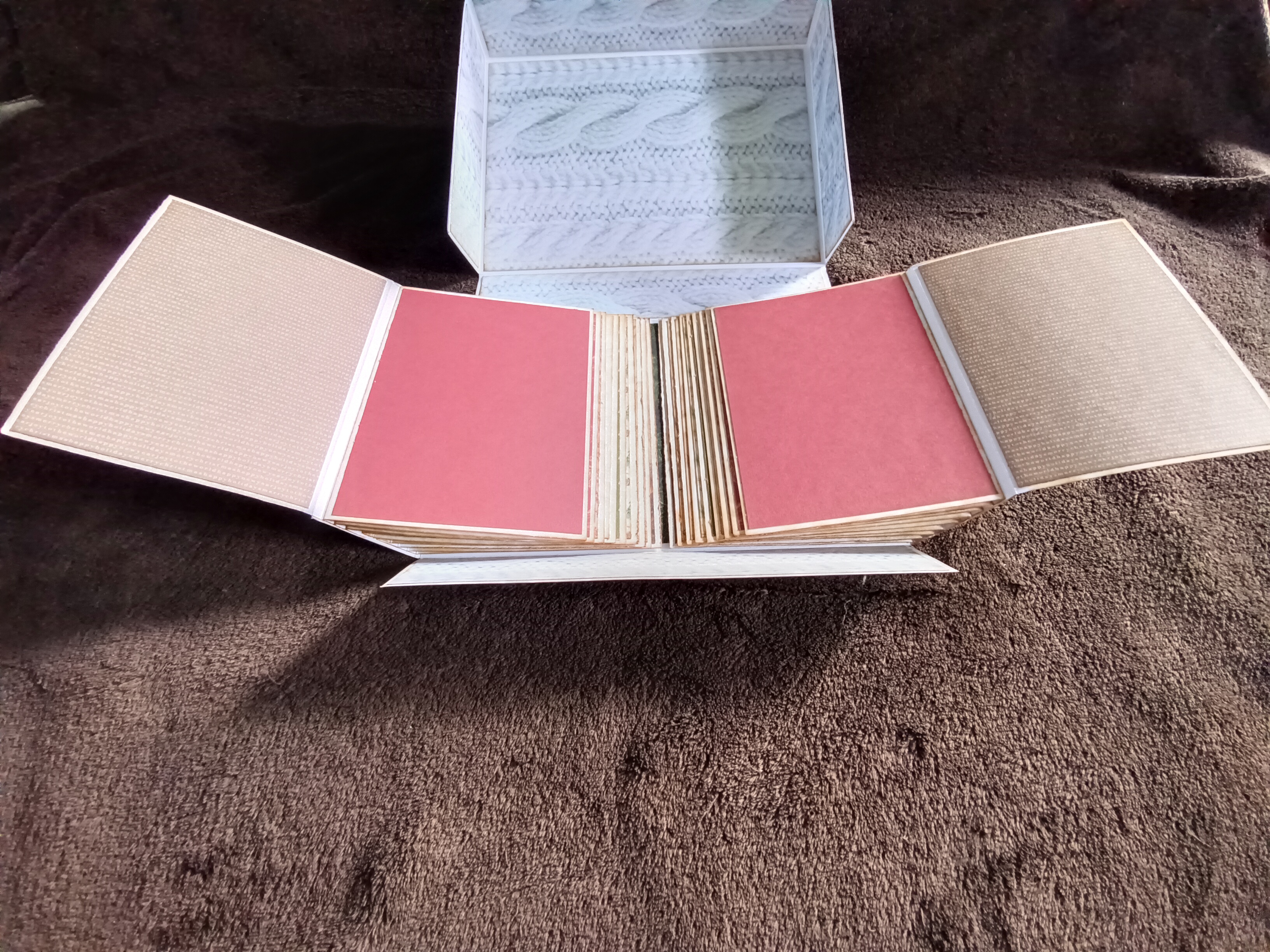 Boîte à souvenirs artisanale