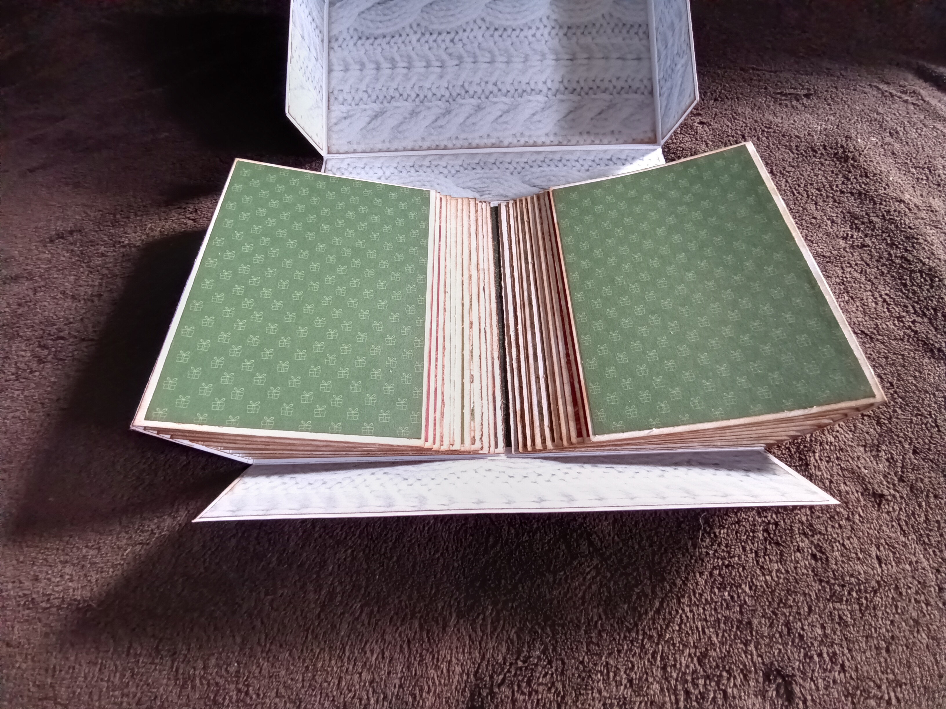 Boîte à souvenirs artisanale