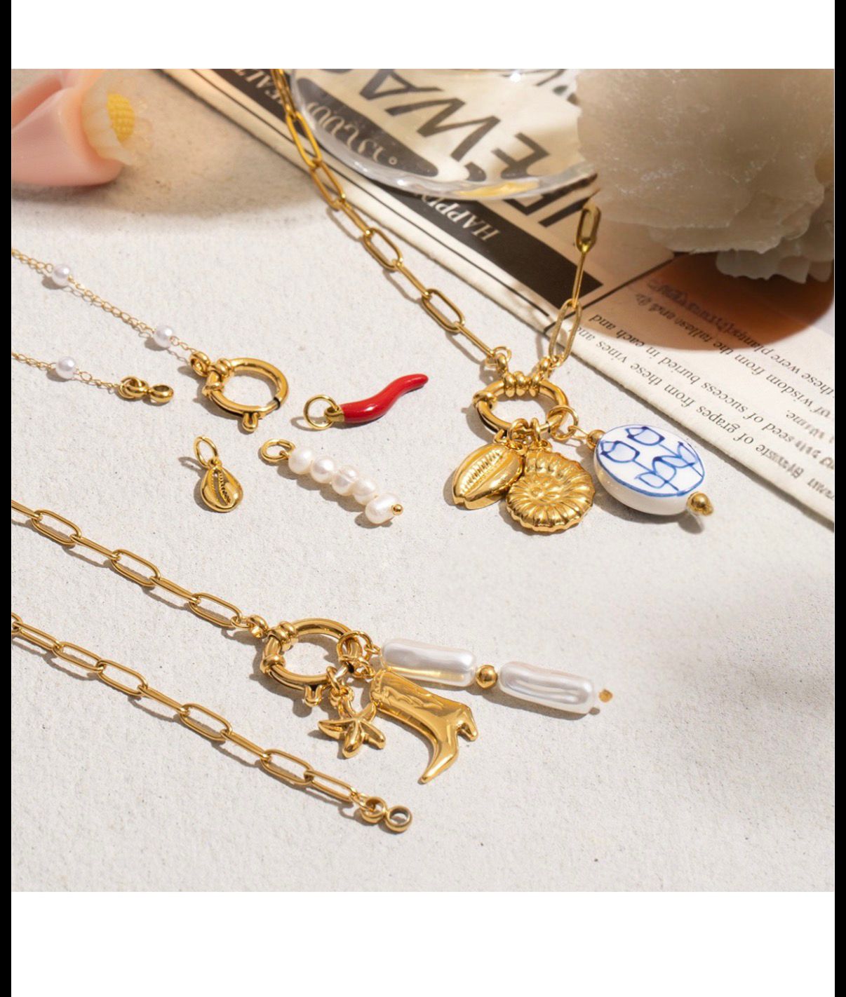 Collier multi-rangs doré avec pendentifs