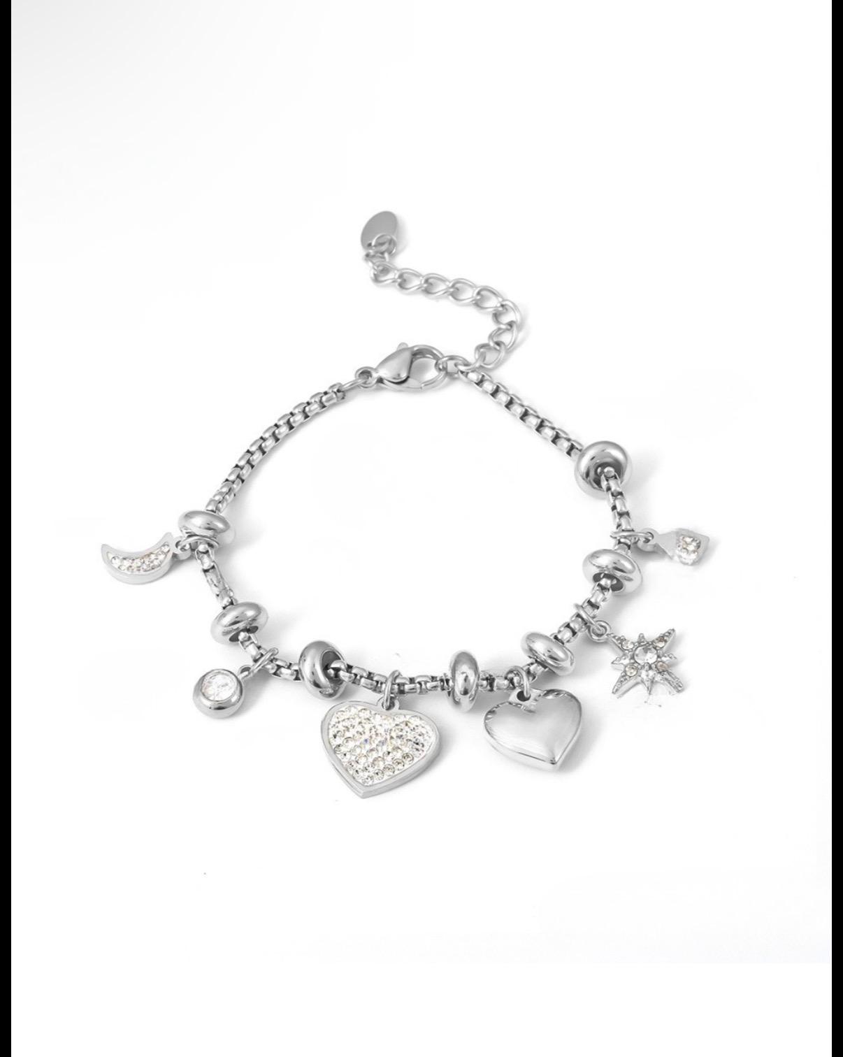 Bracelet en argent avec pendentifs
