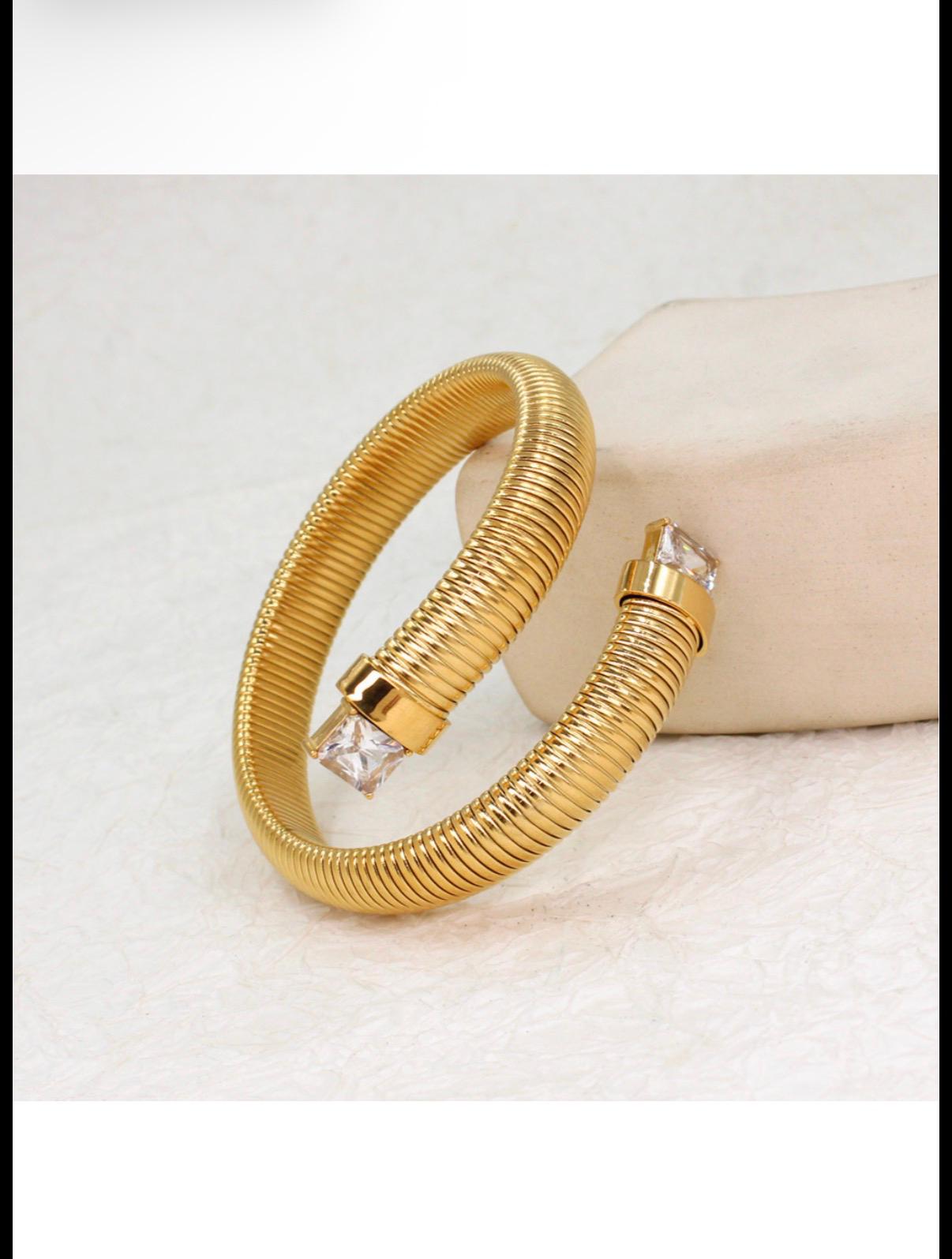 Bracelet doré élégant