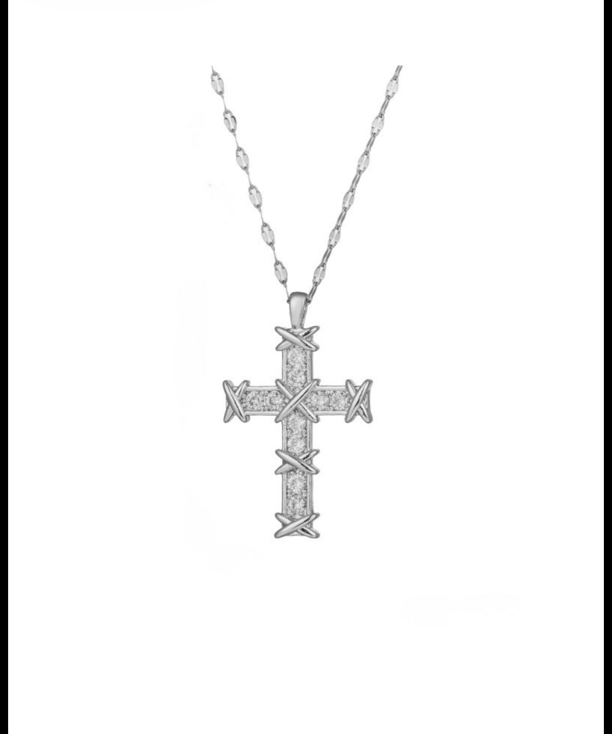 Collier croix argentée