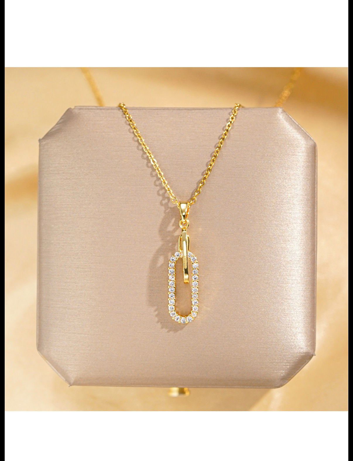 Collier pendentif doré