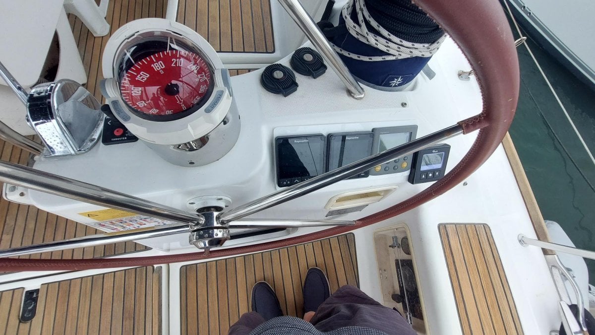 2008 Jeanneau Sun Odyssey 54 DS – Luxury Cruising Yacht