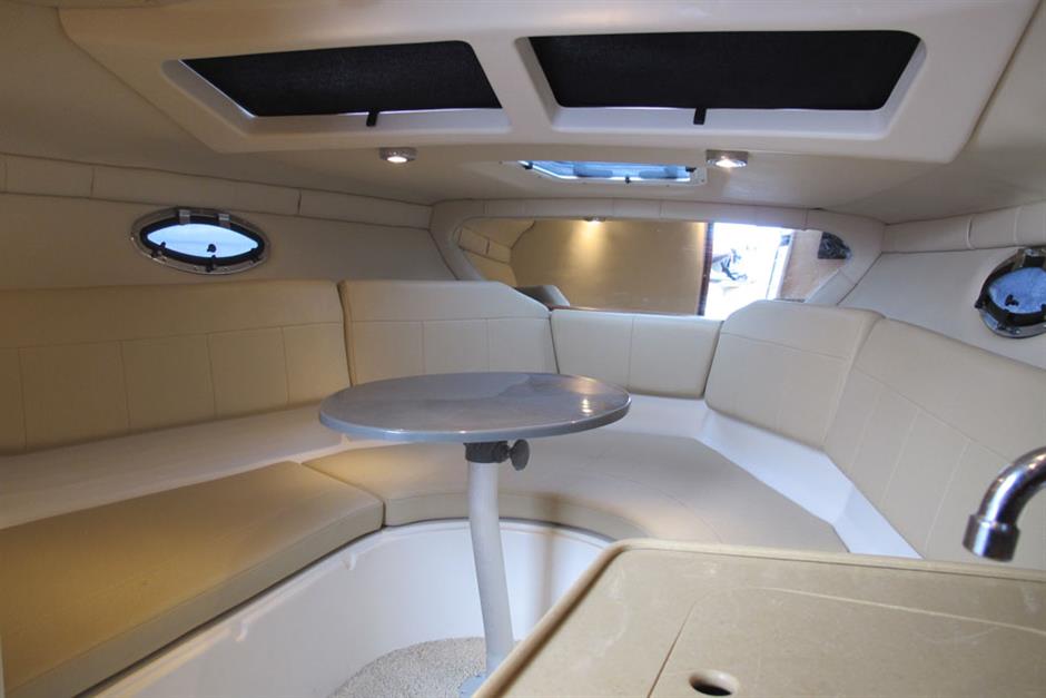 Regal 2565 Window Express