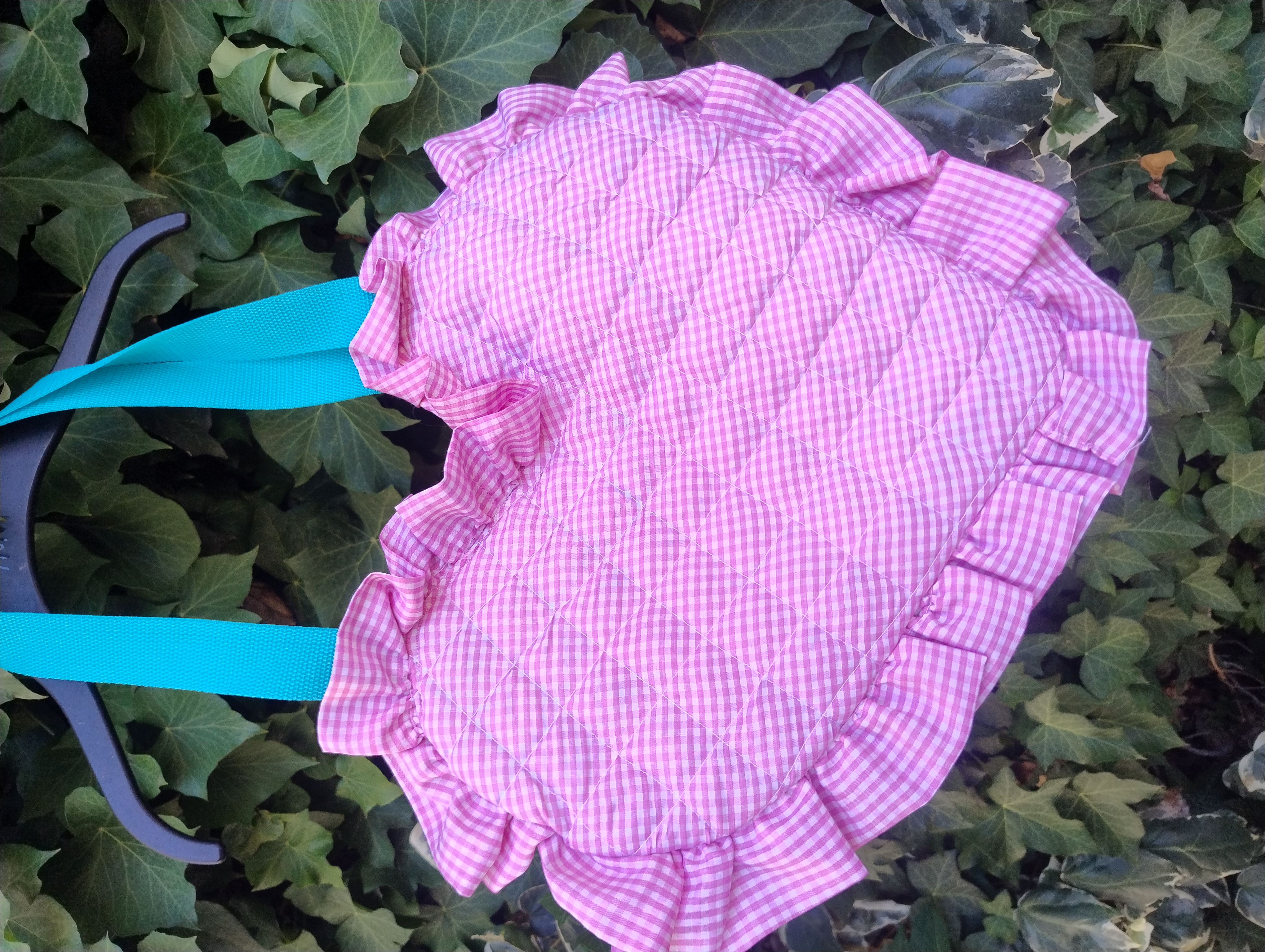 Bolsa de cuadros color rosa con forma de corazón