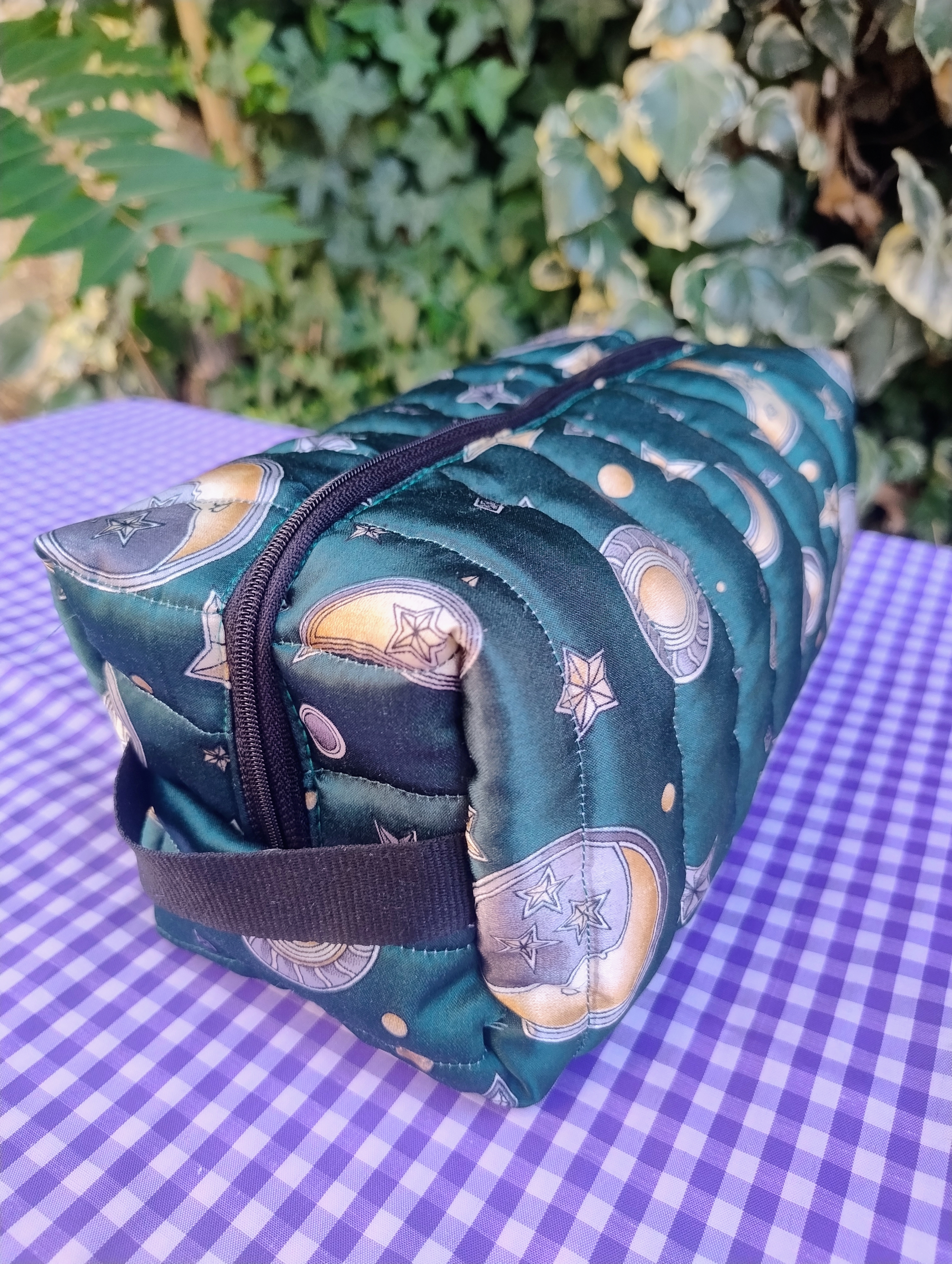 Cosmetiquero acolchado patrón estrellado