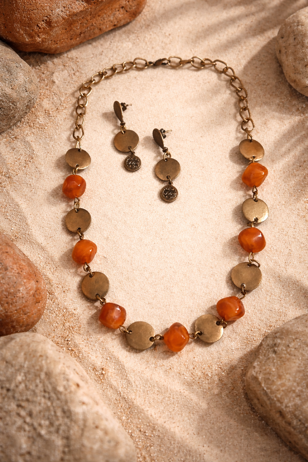 Jogo de colar artesanal ouro velho pedras