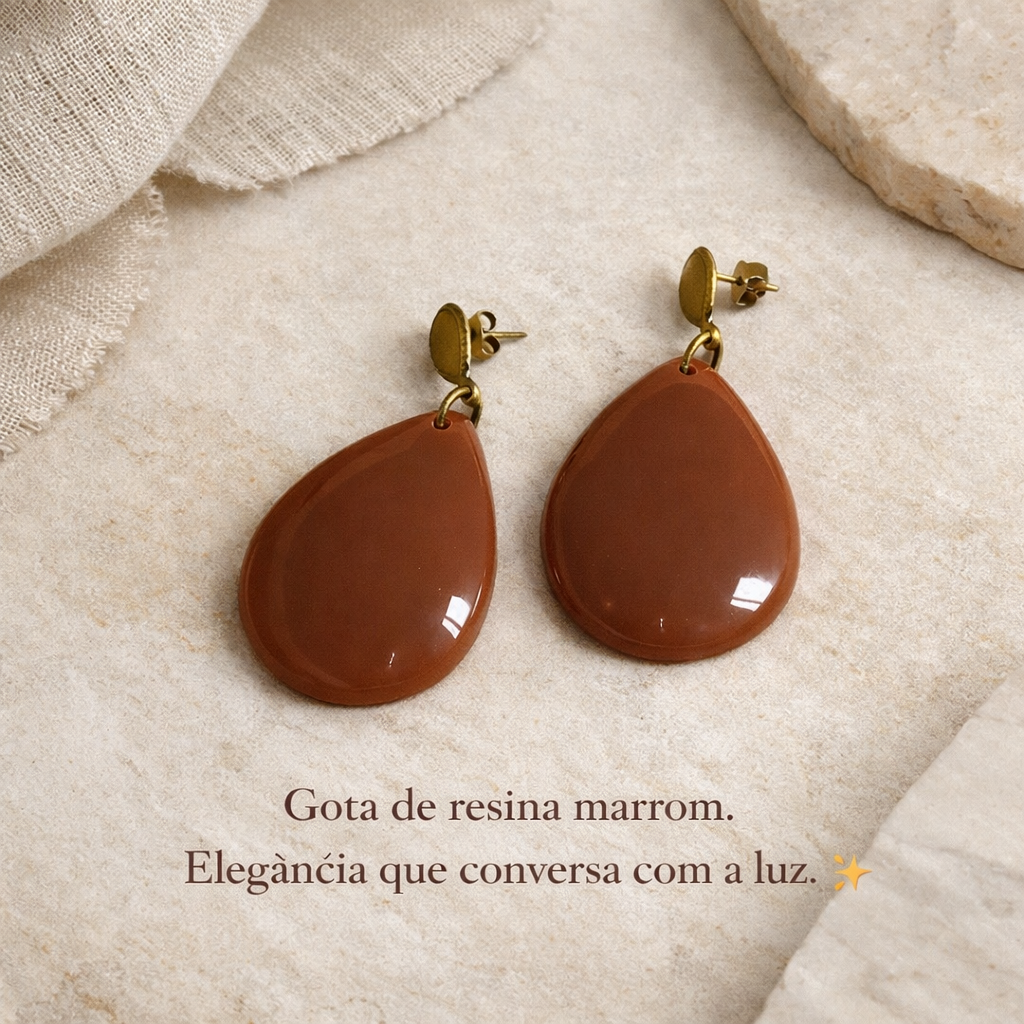 Brincos artesanais gota em resina.