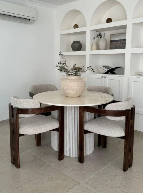 Table à manger TWICE en travertin – Élégance minérale et design intemporel