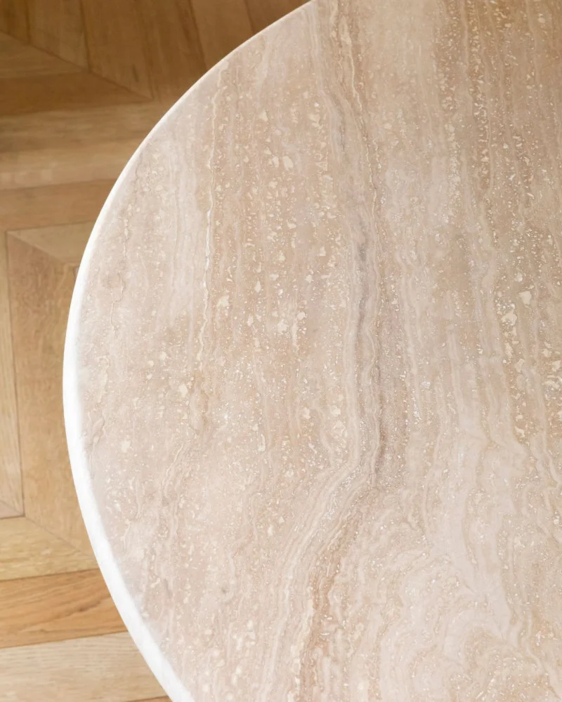 Table à manger oblongue en travertin beige – Élégance naturelle et design intemporel